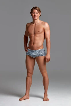 Funky Trunks - Snow Leaf Mens Classic Trunks 8 Funky Trunks - Snow Leaf Mens Classic Trunks -Funky Trunks funky trunks snow leaf classic mens trunks 4